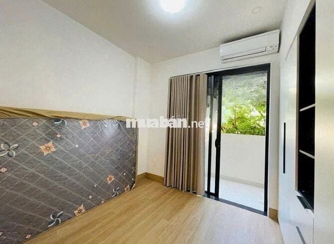 Cho thuê căn hộ 1 phòng ngủ mới keng ngay trung tâm thành phố