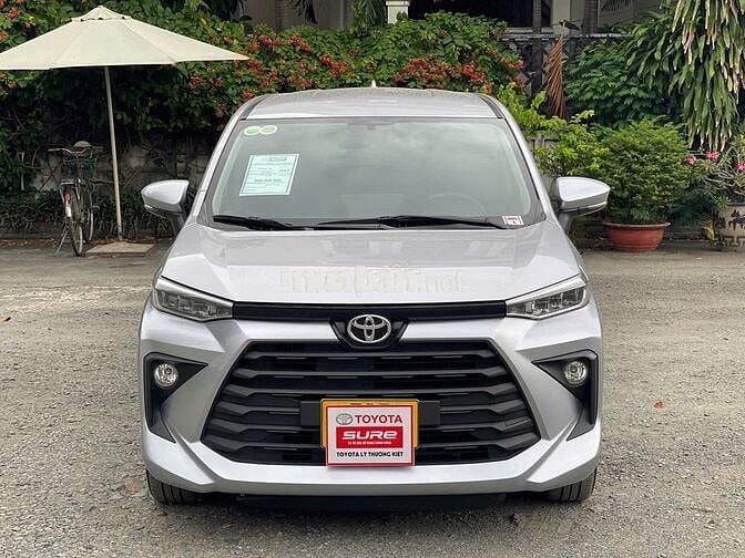 Toyota Avanza Premio 2023 CVT - 83700 km