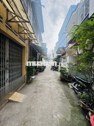 🏡Nhà diện tích lớn 5x11m - Bán gấp🔥 chỉ hơn 5tỷ xíu ...Quận Tân Phú