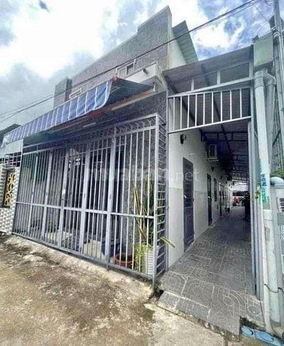 BDS chạy ra dòng tiền ở Củ Chi gồm 1 kiot 6 phòng trọ 200m2 giá 995 tr