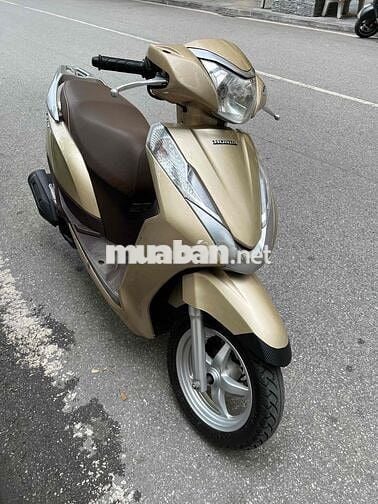 Lead 125 màu nâu