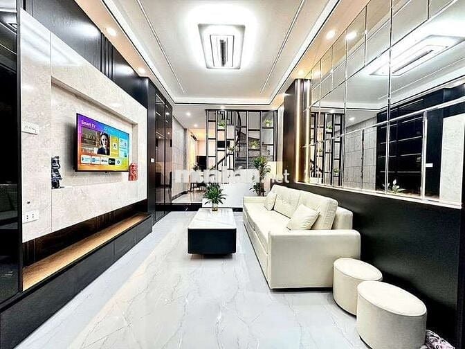 Nhà cạnh khu đô thị đại kim điện tích 37m hơn 8 tỷ 5 tầng xây mới