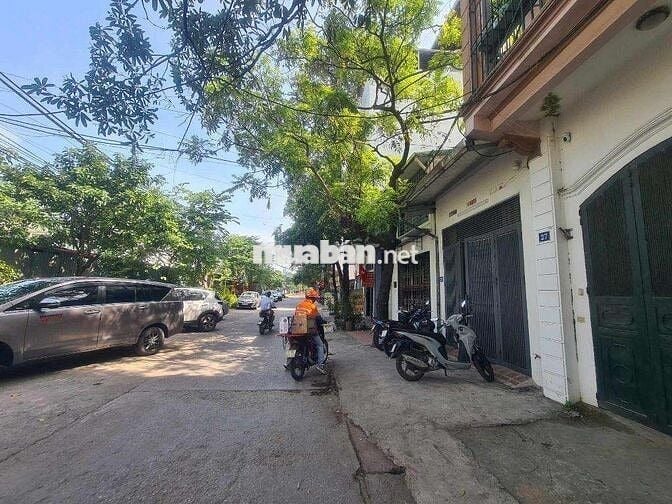 B.ÁN NHÀ PHÂN LÔ 3 Ô TÔ TRÁNH - VỈA HÈ KINH DOANH –DT 63M