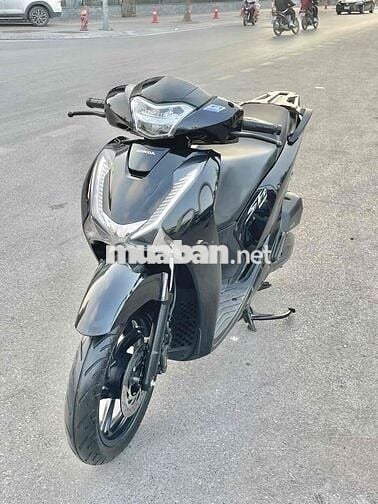 SH 150 CBS màu đen đời 2018