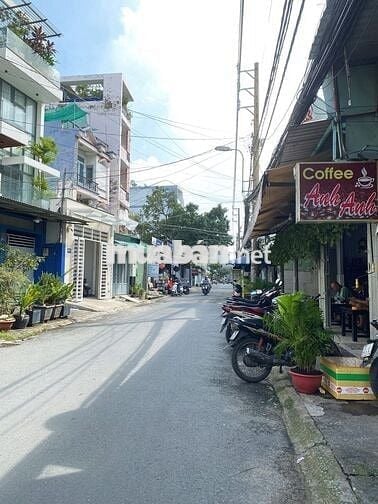 Phòng trọ cho thuê Phan huy Ích .  Gác cao có nội thất