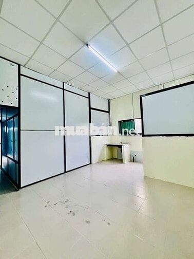 Phòng mới xây,dt 20m,gần chợ đường, hẽm xe tải