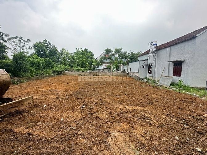 đất chính chủ người nhà bán,ac quan tâm ib zalo e 898330698