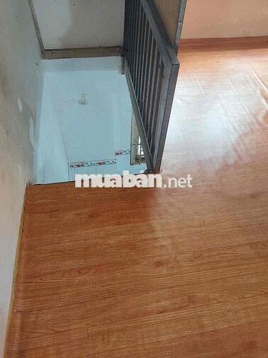 phòng trọ nhỏ có 1gác , 1toalet,1bếp ko ở chung chủ lối đi tiêng biệt