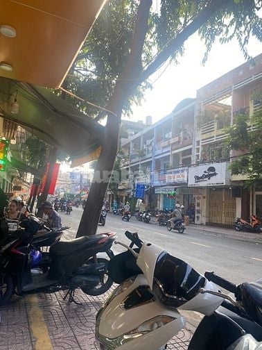 nhà mặt phố cho thuê lâu dài khu sầm uất