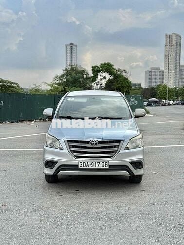 Toyota Innova 2015 E - 11 km