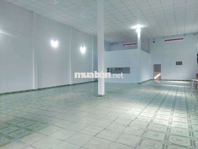 Kho xưởng cho thuê diện tích 10 x 35 mặt tiền đường nhựa 12m thông