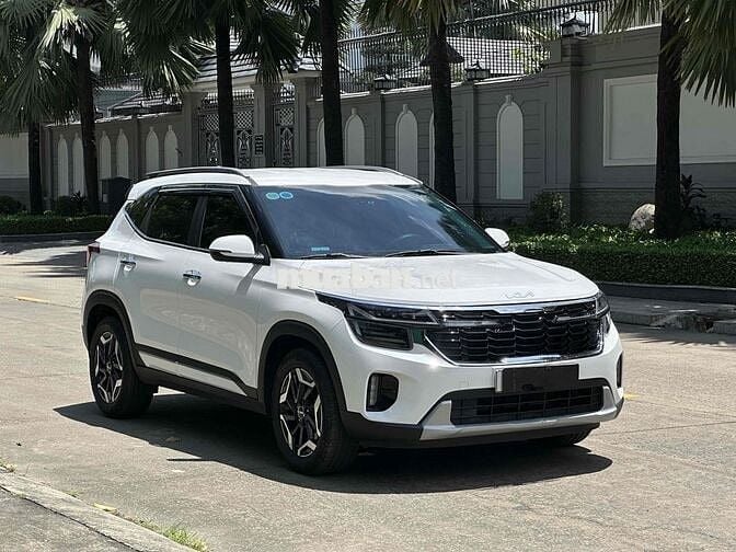 Kia Seltos 2024 1.5 Premium - 6.700km 1 chủ từ mơi