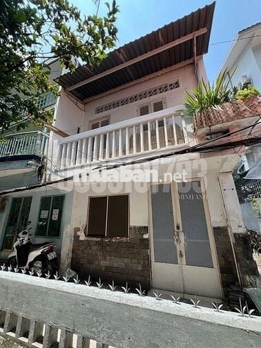 Nhà 2 tầng – 3 mặt thoáng ngay Trường Sa - 33m2 – Giá 3tỷ8