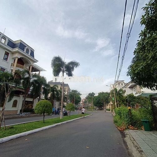 Biệt Thự Vườn 20x20 Nguyễn Oanh