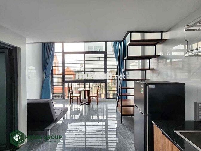 duplex cửa sổ lớn ánh sáng trời ngay trung tâm quận 7