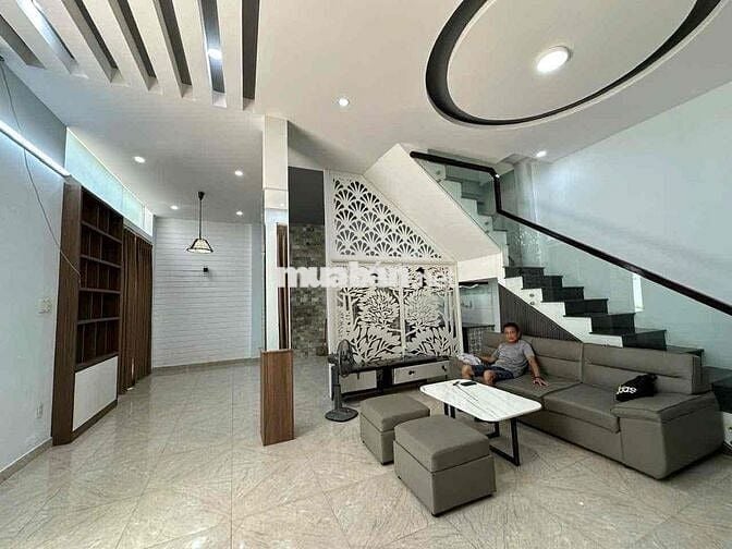 Cho thuê nhà cách mặt đường Lê Duẩn 15m vừa ở vừa KD