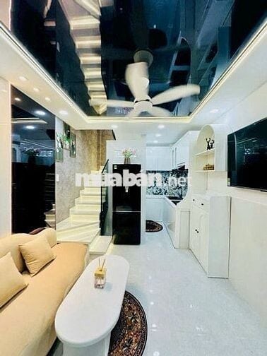 1TRỆT 1LẦU CÓ SÂN CHILLCÁCH MẶT TIỀN ĐƯỜNG 1CĂN.HUỲNH VĂN NHỆ. P12.GV
