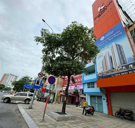 Cho thuê nhà mặt tiền Điện Biên Phủ, 5 tầng, 710m², 180tr/tháng