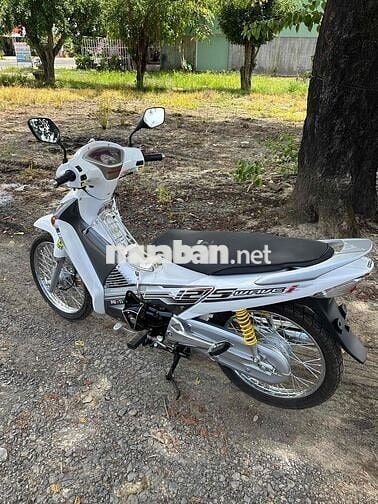 kẹt tiền cần bán xe tâm huyết