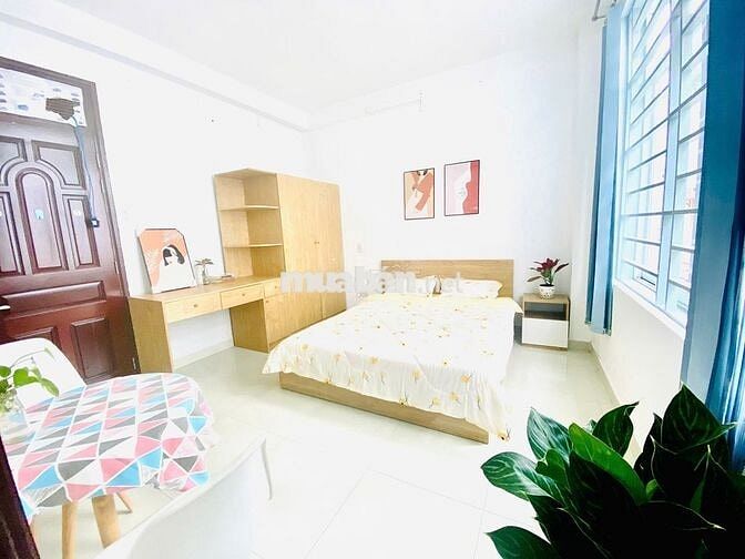 Căn hộ mới ngay quận 1, bancol đón nắng, gần UEH, Đại học Hoa Sen