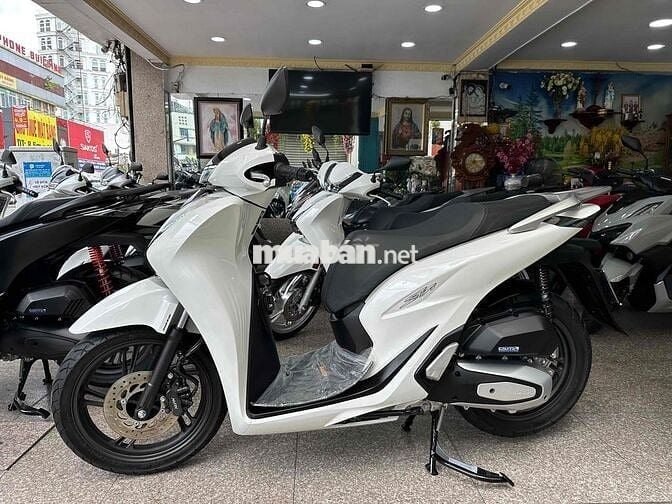 SH 125i 2023 Trắng Đen Sporty BSTP Chính Chủ