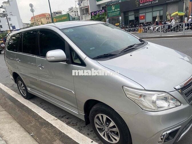 Toyota Innova 2016 2.0V - 95000 km