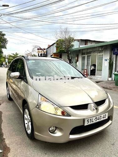 Mitsubishi Grandis 2009 2.4 Mivec - 110000 km