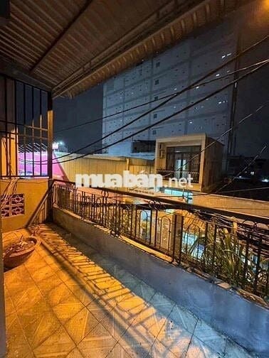 Cho thuê nhà căn góc MT  Phường TÂN Quý Quận Tân Phú  - DT : 4m5 x 16m