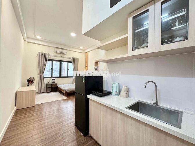 CHO THUÊ CĂN HỘ MỚI CỬA SỔ TRỜI 35m2 - GẦN CV LÊ VĂN TÁM - QUẬN 1