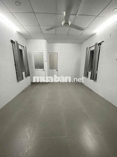 Tách bếp. Bình Thạnh (Hàng Xanh). Tân trang mới.
