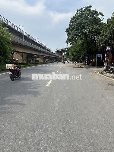 Nhà 3 tầng 71m2 Tân Xuân, ô tô lùi đỗ tại cửa, 15m ra đường ô tô tránh