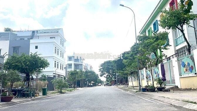 GIÁ TỐT - LÔ ĐẤT MẶT TIỀN NGANG 5M THỔ CƯ ,ĐƯỜNG NHỰA XE HƠI 8M