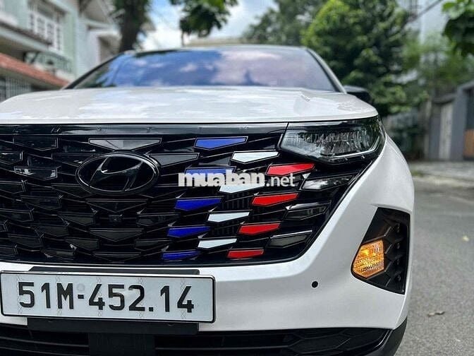 Hyundai Custin 2024 Cao Cấp 2.0T - 9300 km