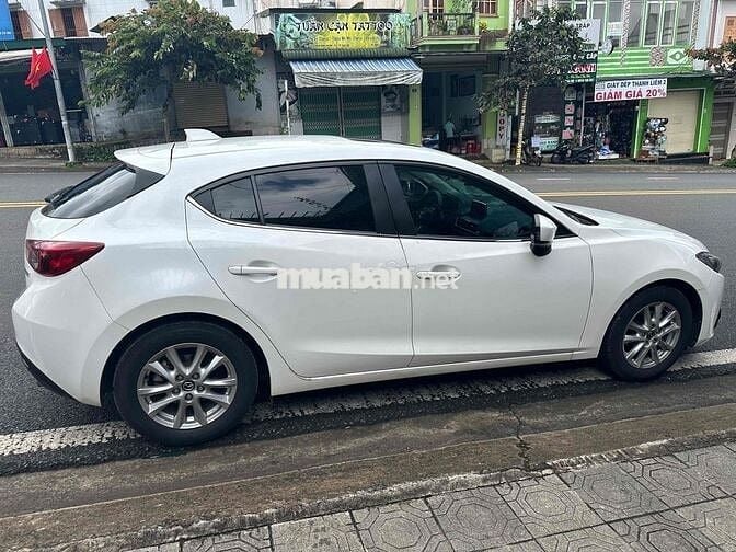 Mazda 3 2016 1.5 AT Hatchback - 45000 km