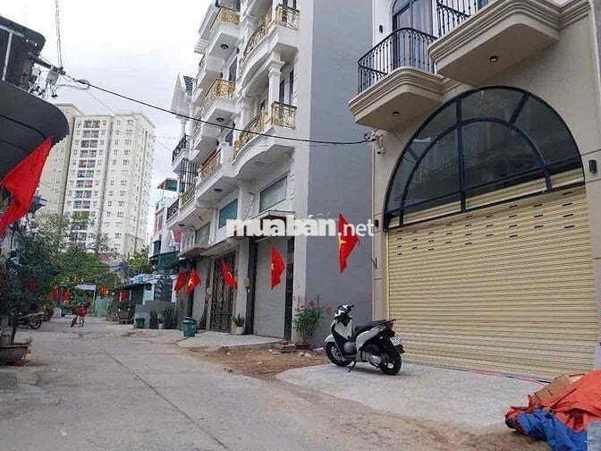 BÁN CHDV CAO CẤP CÓ TẦNG HẦM+THANG MÁY,TẶNG FUN NỘI THẤT.