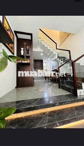 CHÚ KIỂNG CẦN BÁN NHANH NHÀ NGUYỄN HIỀN,P4,QUẬN 3.GIÁ: 7Tỷ060.