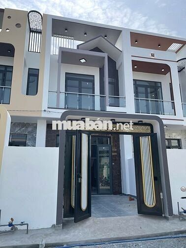 Nhà 1 trệt 1 lầu 4pn3wc 108m2 giá 2,28 tỷ SHR cách chợ bình chánh 15p