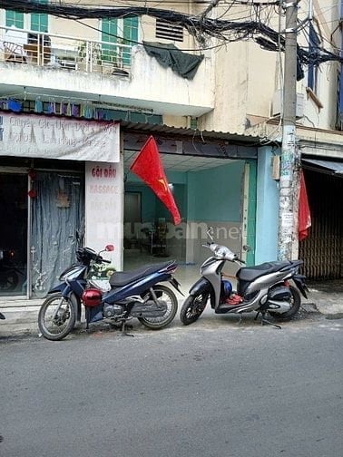 Cho thuê mặt bằng 25m, mặt tiền đường Bùi Đình Túy, ngay ngã 3,  6,8tr