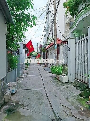Bán Nhà 1TRỆT 2 LẦU, Đường số 11, Linh Chiểu, 2 / xẹt hẽm ô tô