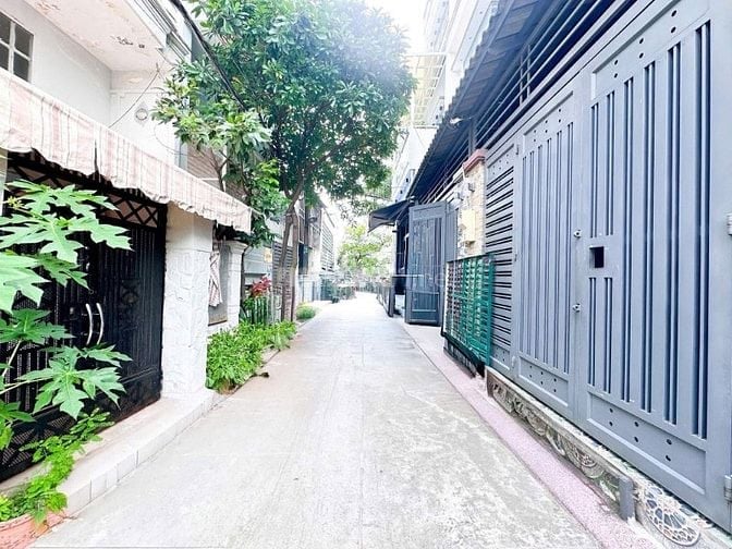 Bán Nhà 1886 – Sổ Hồng Riêng, Hẻm 3.5m, Cách Xe Hơi 50m – Giá 4 Tỷ 950