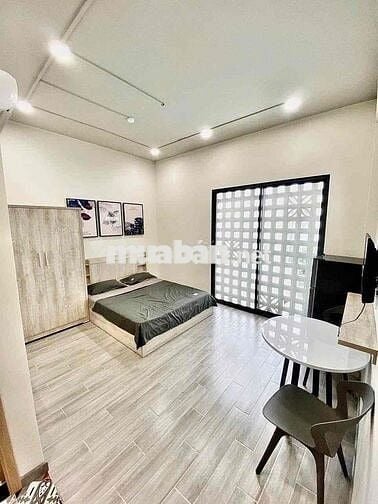 CĂN HỘ CỬA SỔ FULL NỘI THẤT THANG MÁY NGAY CẦU TRẦN QUANG DIỆU