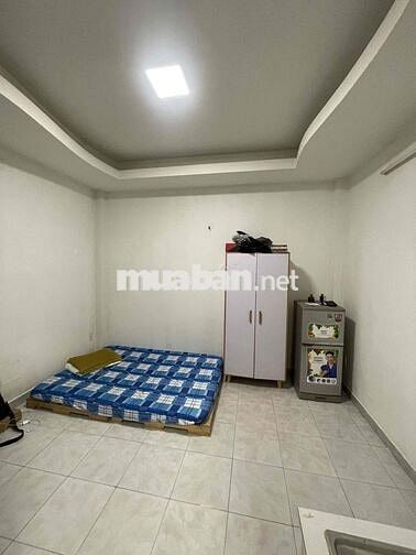 Chính chủ cần cho thuê phòng hơn 20m2 ngay Nguyễn Sơn , Tân Phú chỉ 3d