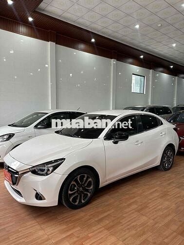 Mazda 2 2022 1.5L AT Standard - 60000 km