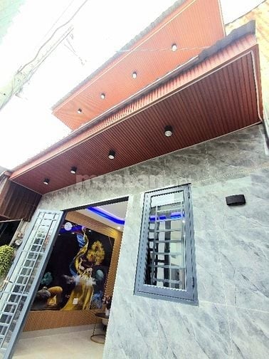 Nhà  ngang 5m đúc 1 lầu  nhà mới vào ở liền 