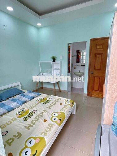 Phòng trọ ban công full nội thất đối diện chợ Bàn Cờ