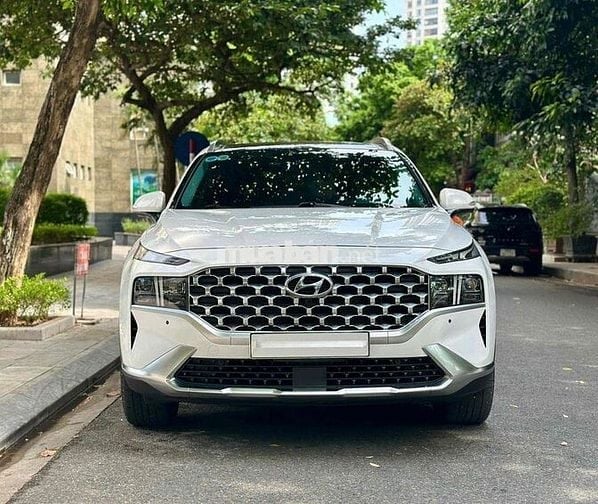 Hyundai Santafe 2.5 xăng cao cấp 2023 màu trắng