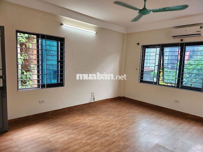 Phòng trọ mới xây, 40m, riêng biệt, đầy đủ tiện nghi - tại phố 8-3