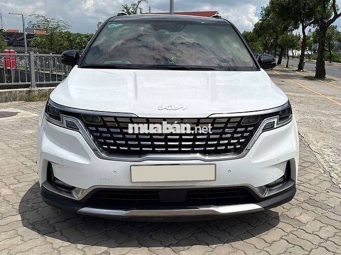 Kia Carnival 2023 Signature 2.2D - 27500 km