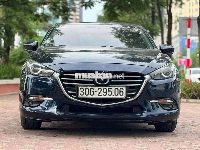 Mazda 3 2018 1.5 AT Sedan - 75000 km