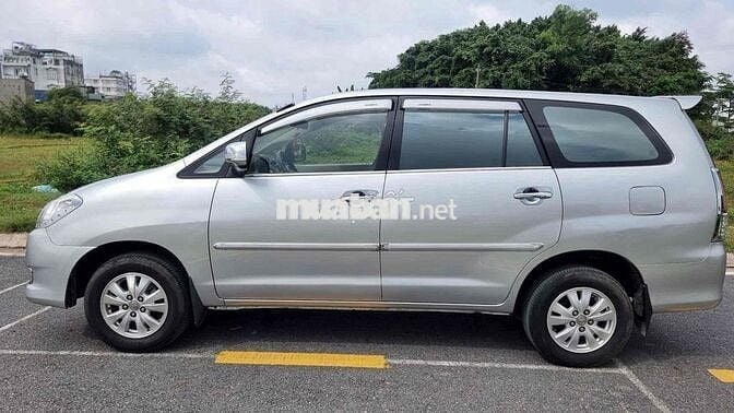 Toyota Innova 2010 V - 85000 km cá nhân